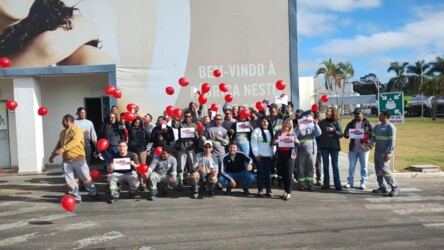 equipe-do-banco-de-sangue-do-hugol-realiza-palestra-sobre-a-campanha-junho-vermelho-na-nestle-em-goiania